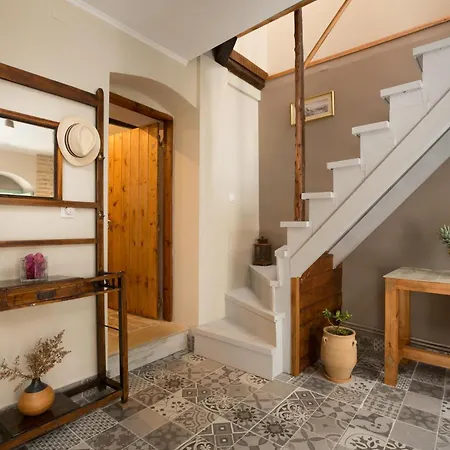 Family House 1800 Holiday home *